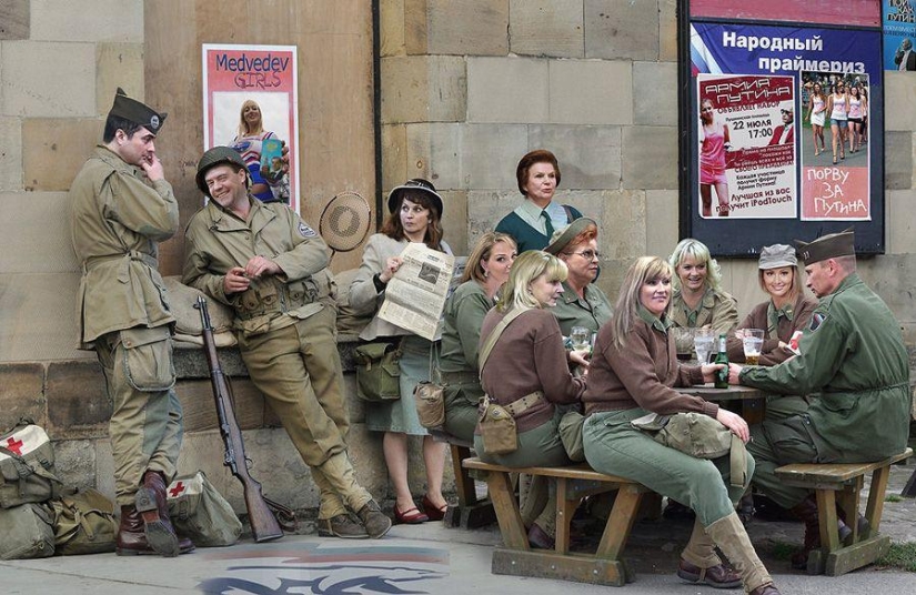 Coloridos "Carteles políticos" de Andrey Budaev Coloridos "Carteles políticos" de Andrey Budaev