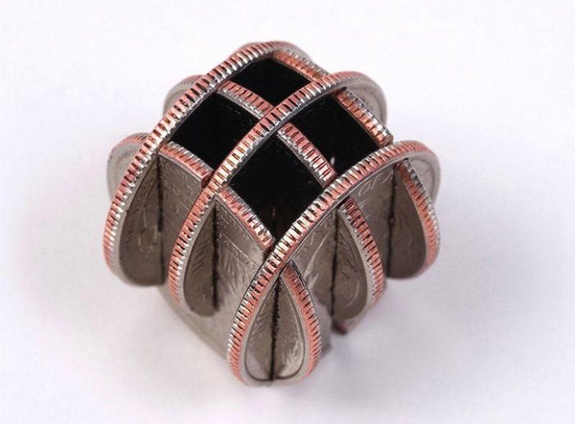 Complex geometry from coins