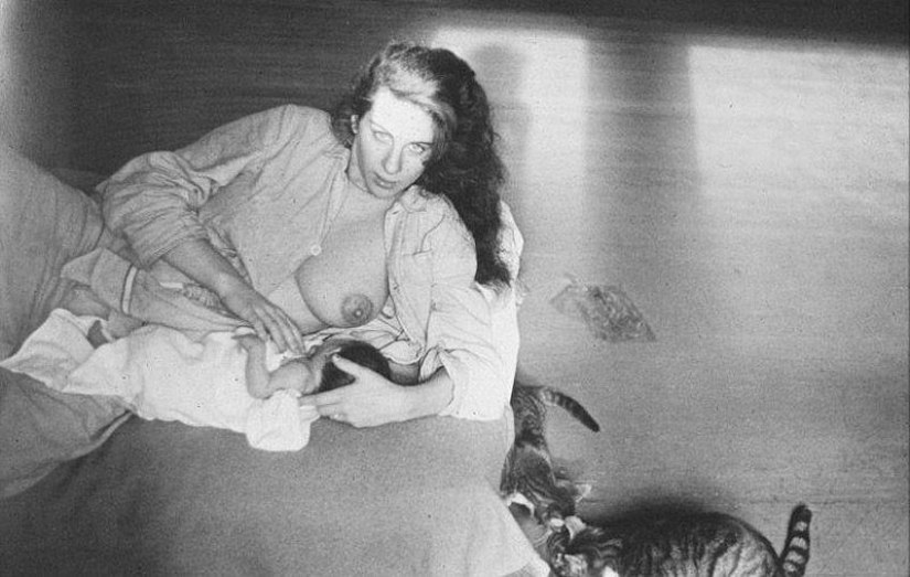 Controversial America in the Best Photographs of Robert Frank