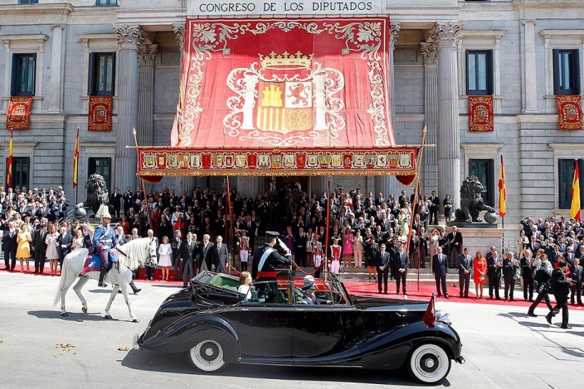 Coronación del nuevo monarca de España Coronación del nuevo monarca de España