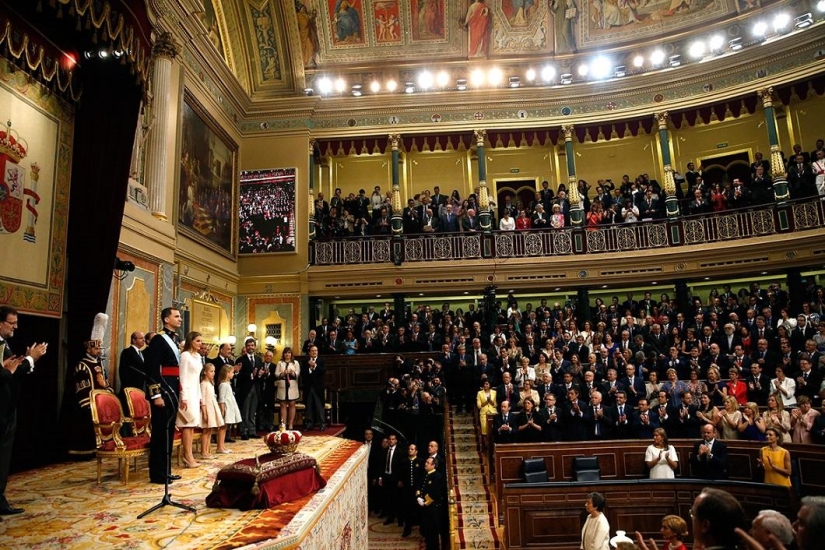 Coronación del nuevo monarca de España Coronación del nuevo monarca de España