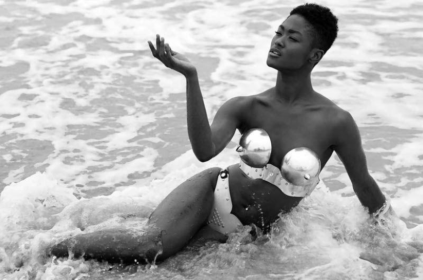 Correct fashion Correct fashion