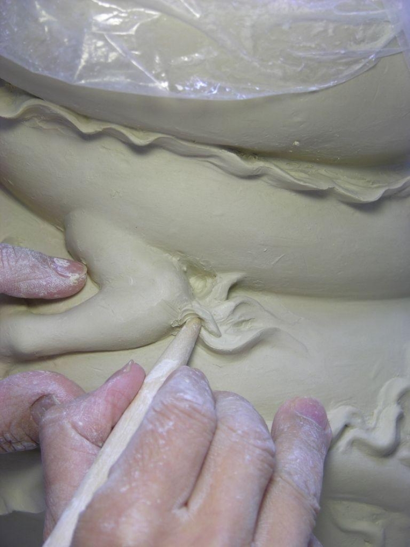 Creating porcelain masterpieces step by step Creating porcelain masterpieces step by step