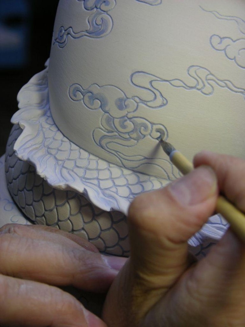 Creating porcelain masterpieces step by step Creating porcelain masterpieces step by step