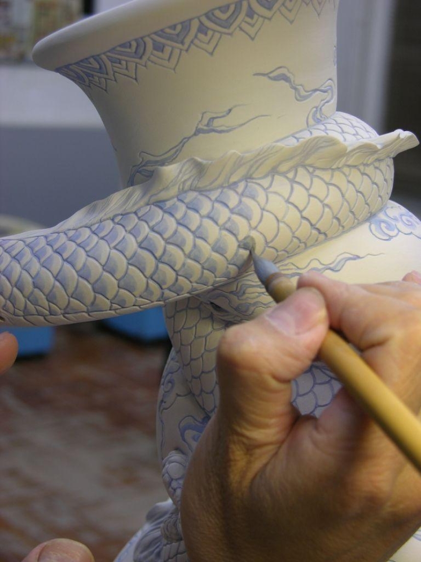 Creating porcelain masterpieces step by step Creating porcelain masterpieces step by step
