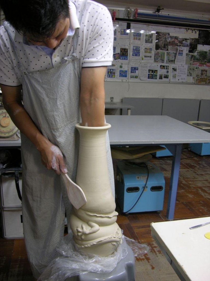 Creating porcelain masterpieces step by step Creating porcelain masterpieces step by step