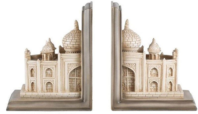 Creativo en la estantería