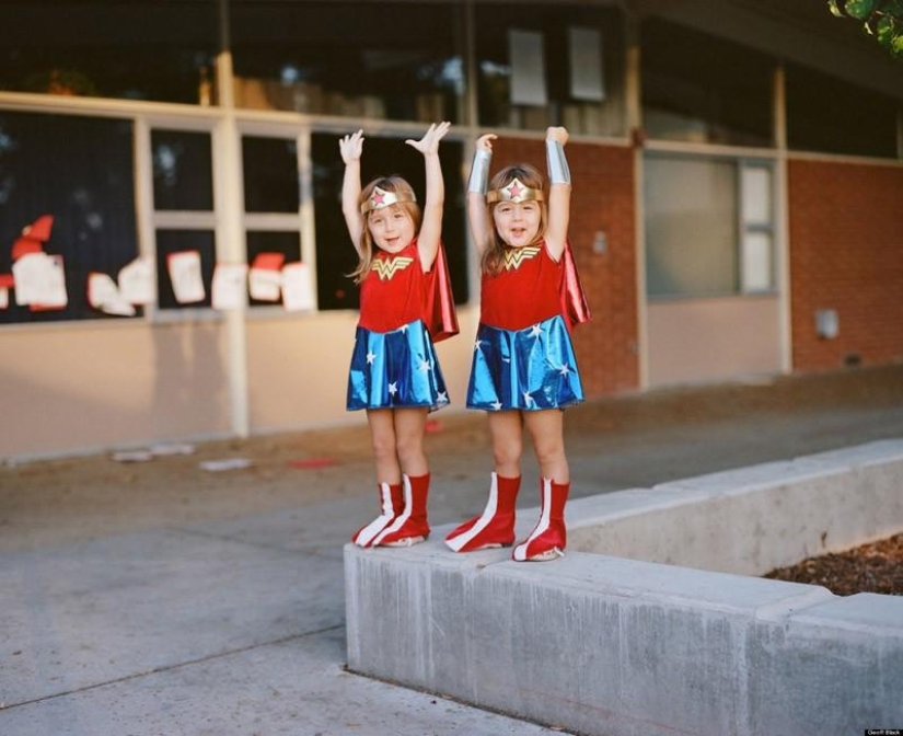Cuando hay gemelas en la familia Cuando hay gemelas en la familia