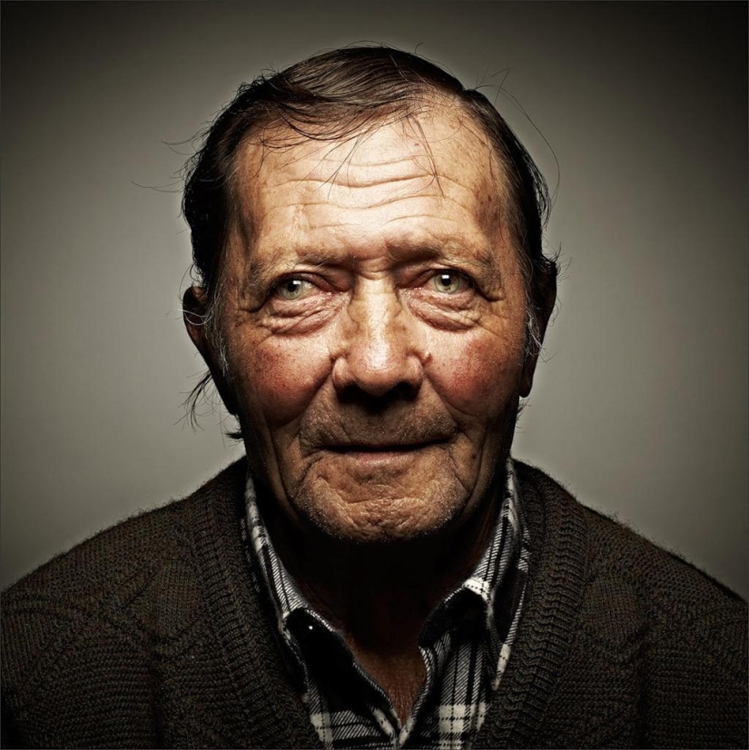 Cuanto más conozco a la gente, más me gustan los perros. Cuanto más conozco a la gente, más me gustan los perros.