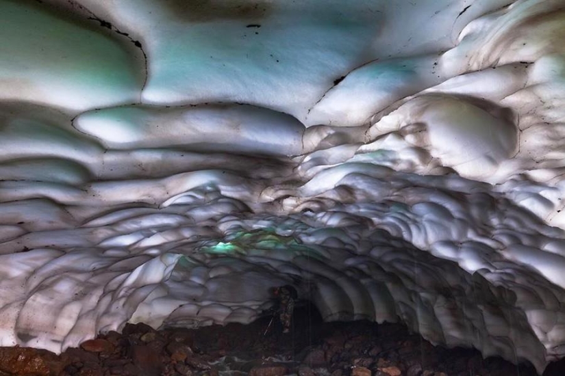 Cuevas de nieve de Kamchatka