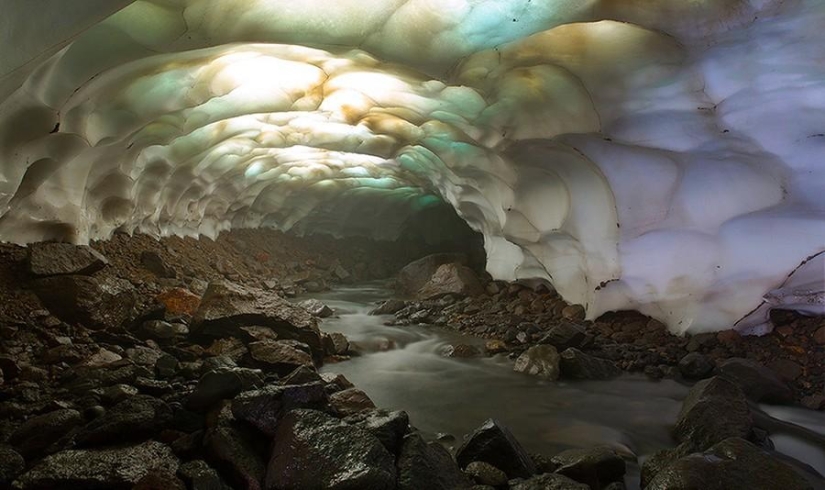 Cuevas de nieve de Kamchatka