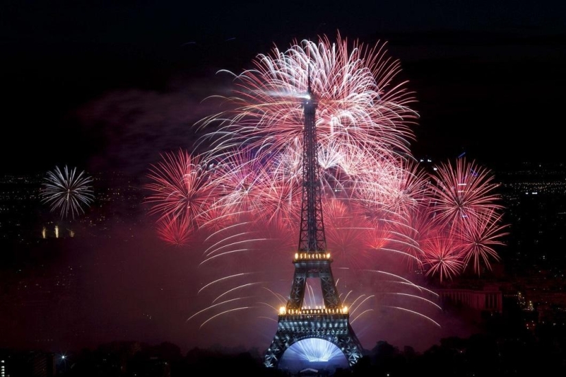 Día de la Bastilla en la Torre Eiffel Día de la Bastilla en la Torre Eiffel