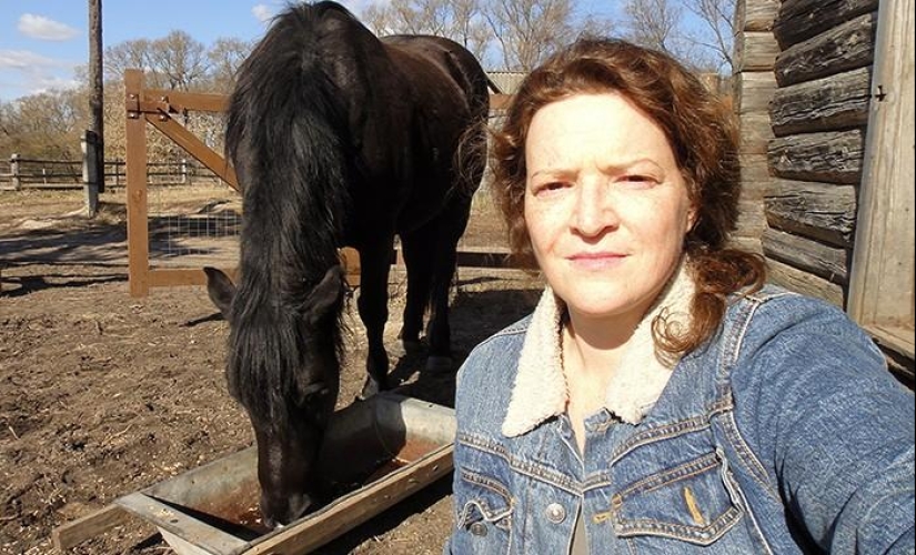 Día de primavera en el pueblo ruso