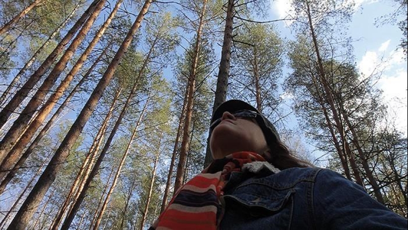 Día de primavera en el pueblo ruso