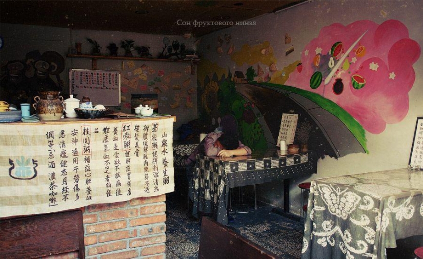 Dalí chino. Esto no es un artista. Esta ciudad Dalí chino. Esto no es un artista. Esta ciudad