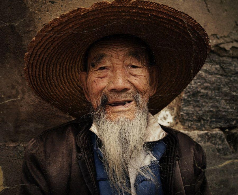 Dalí chino. Esto no es un artista. Esta ciudad Dalí chino. Esto no es un artista. Esta ciudad