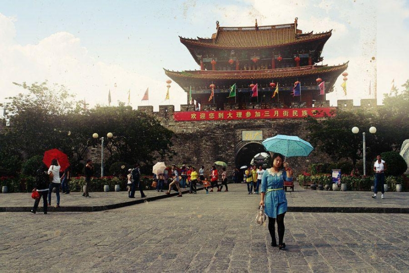 Dalí chino. Esto no es un artista. Esta ciudad Dalí chino. Esto no es un artista. Esta ciudad