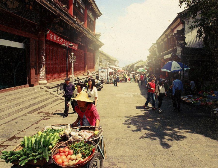 Dalí chino. Esto no es un artista. Esta ciudad Dalí chino. Esto no es un artista. Esta ciudad
