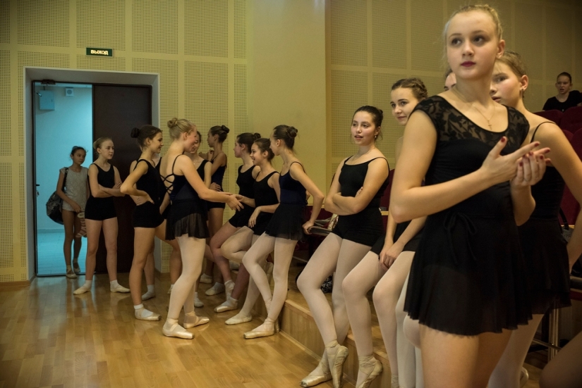 Dancing with Eagles Dancing with Eagles