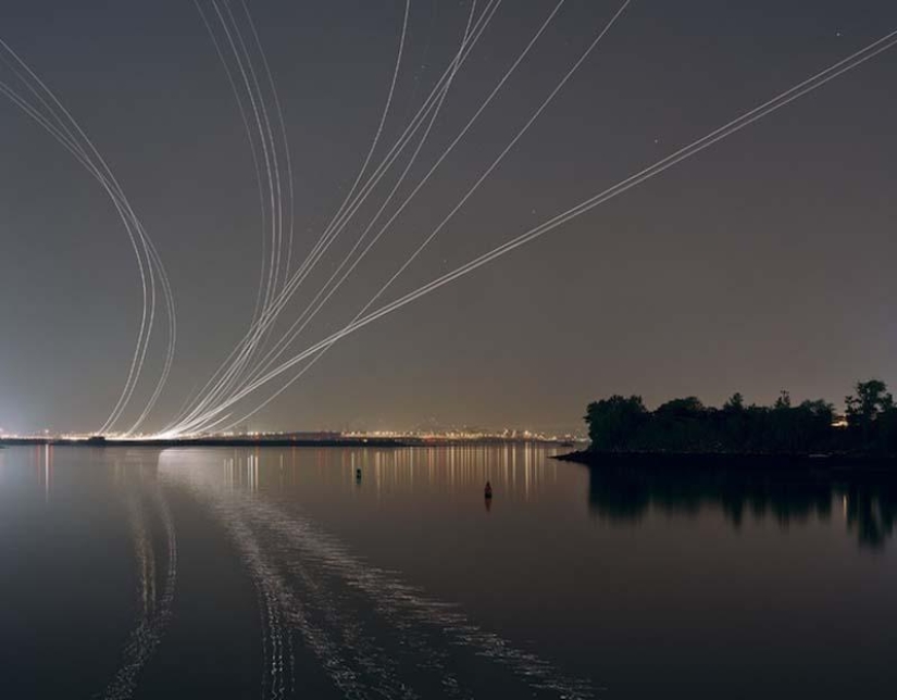 Dazzling light trails of aircraft