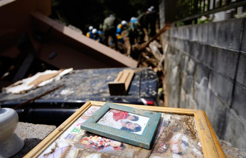 Deadly landslides hit Japan
