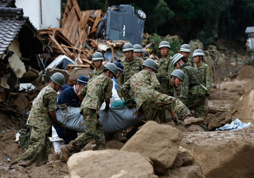 Deadly landslides hit Japan