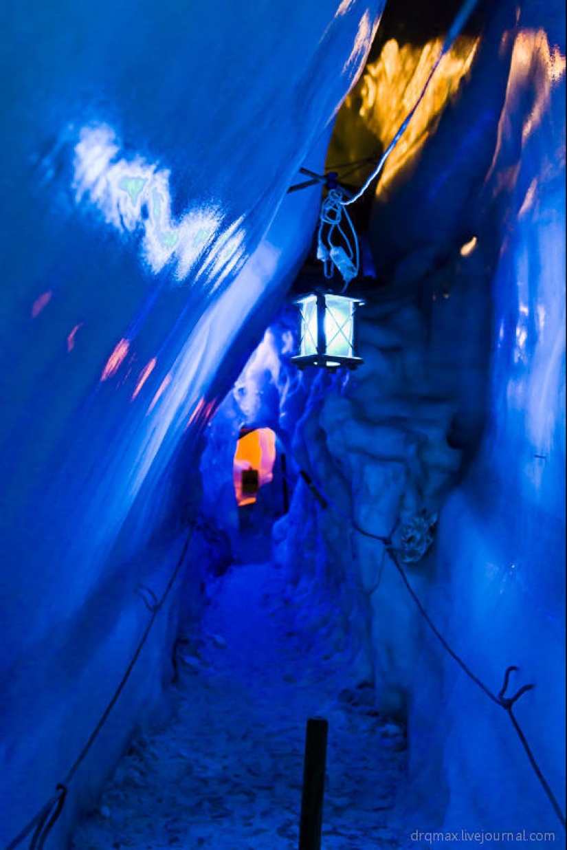 Deep into the glacier!