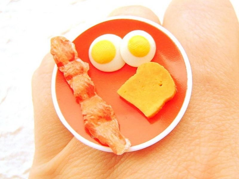 "Delicious" rings from Sofia Molnar