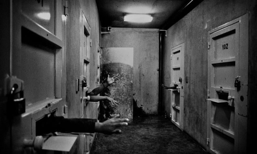 Depths of Hell: Shocking Photos from South American Prisons