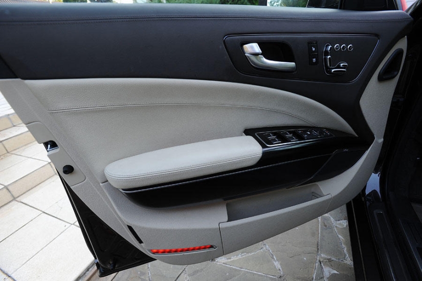 Descripción general de KIA Quoris