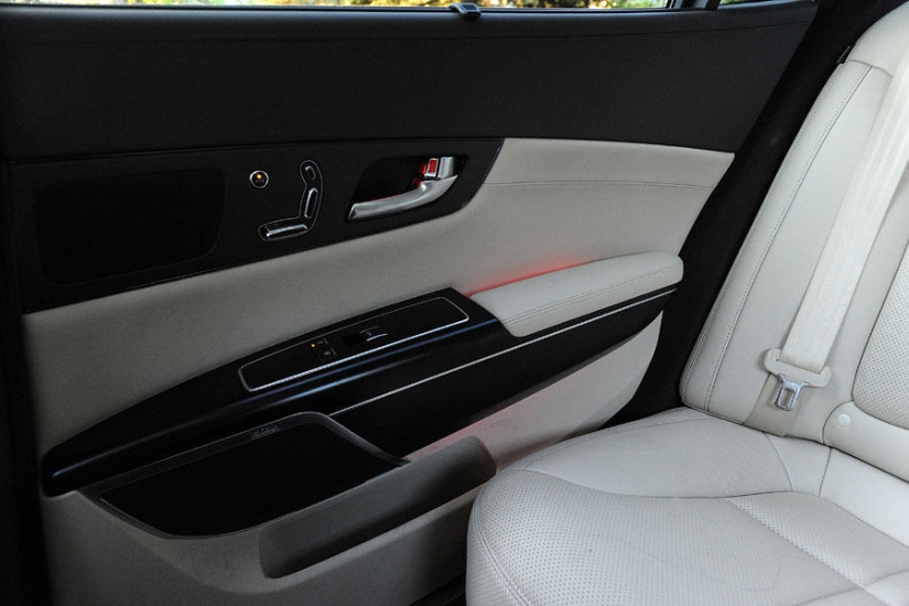 Descripción general de KIA Quoris