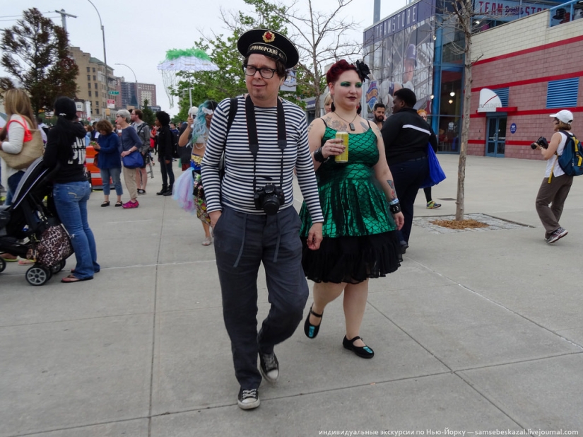 Desfile de sirenas: el buen espectáculo de monstruos de Brooklyn