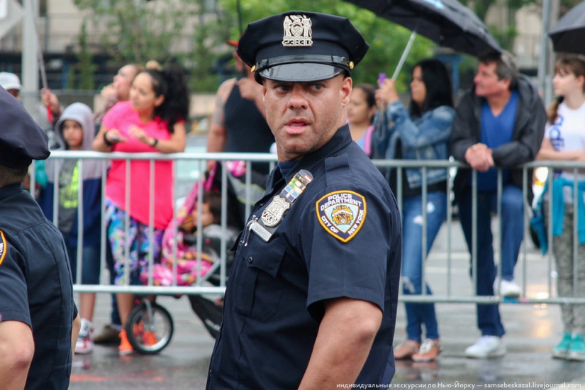 Desfile de sirenas: el buen espectáculo de monstruos de Brooklyn