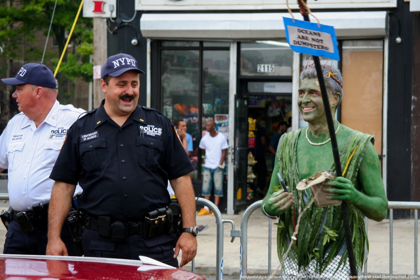 Desfile de sirenas: el buen espectáculo de monstruos de Brooklyn
