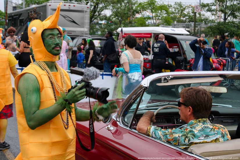 Desfile de sirenas: el buen espectáculo de monstruos de Brooklyn