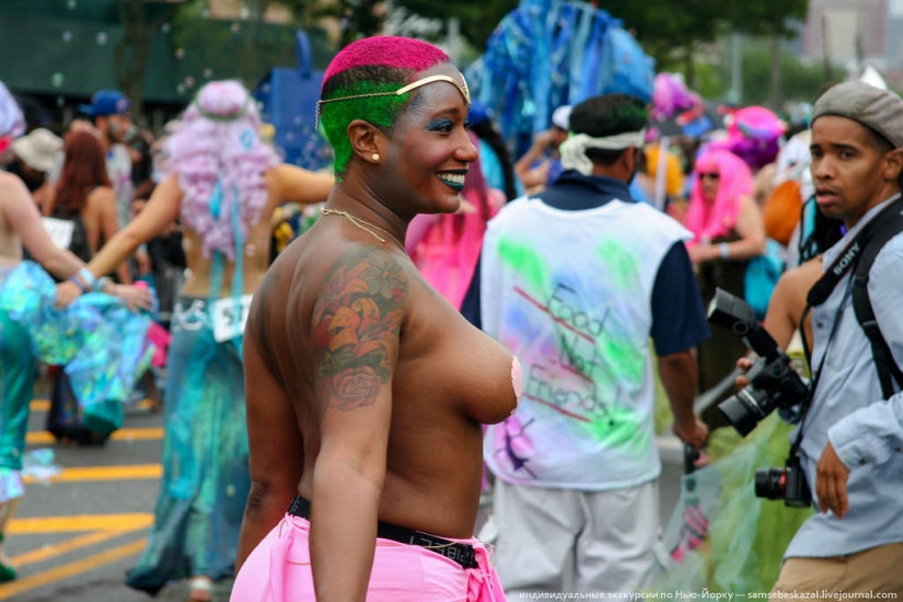 Desfile de sirenas: el buen espectáculo de monstruos de Brooklyn