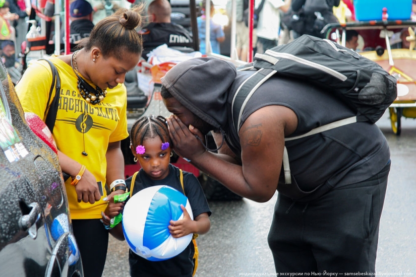 Desfile de sirenas: el buen espectáculo de monstruos de Brooklyn