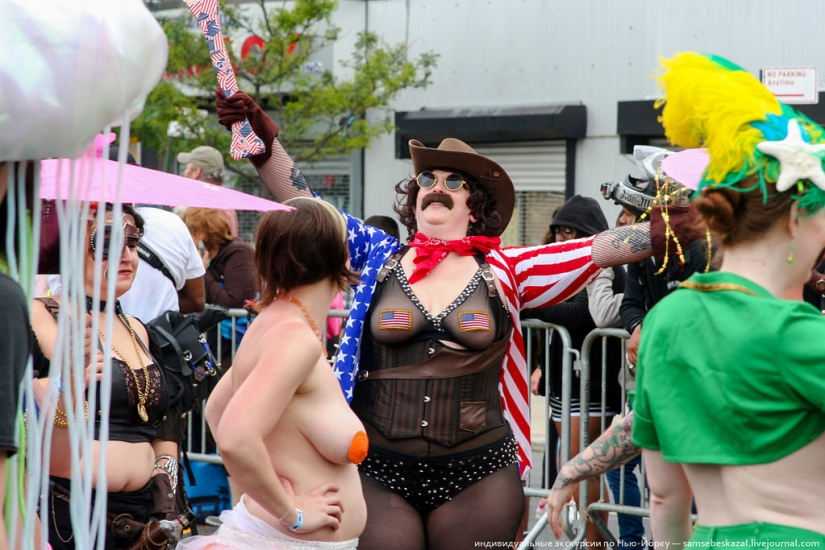 Desfile de sirenas: el buen espectáculo de monstruos de Brooklyn