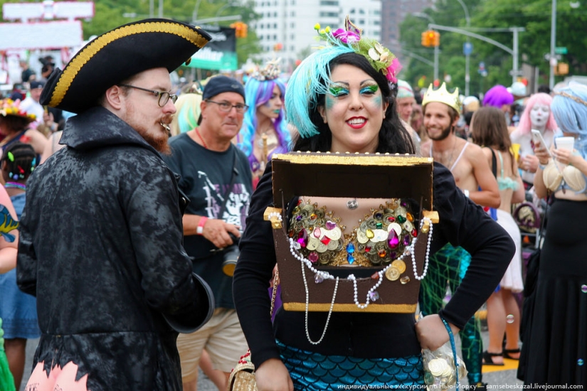 Desfile de sirenas: el buen espectáculo de monstruos de Brooklyn