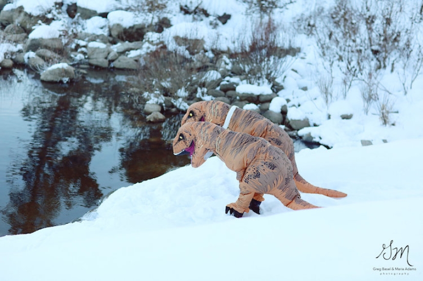 Dinosaurs are extinct, but true love is alive!