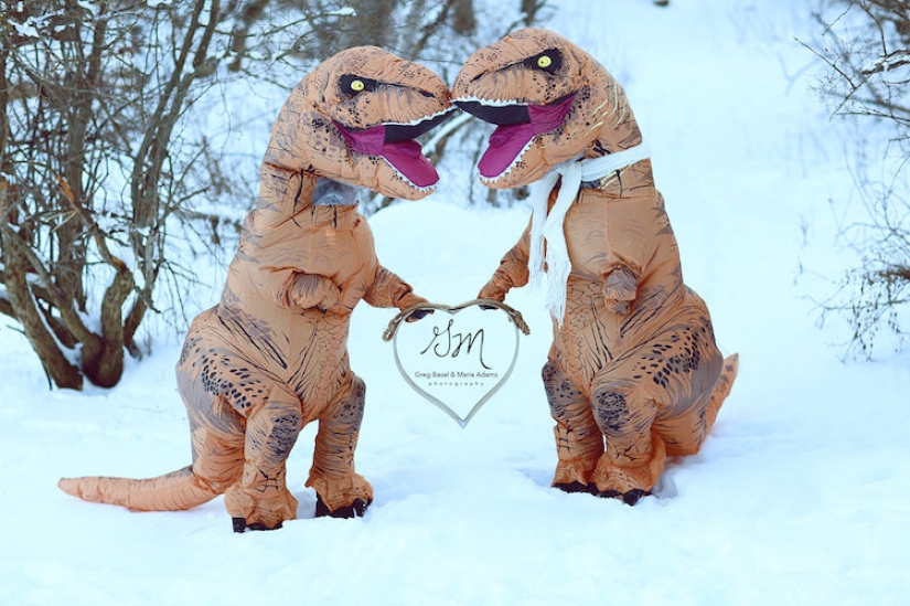 Dinosaurs are extinct, but true love is alive!