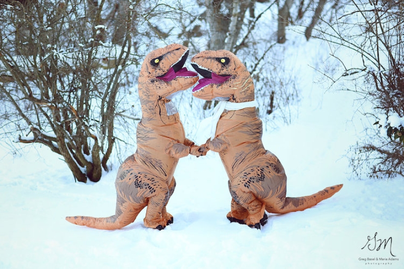 Dinosaurs are extinct, but true love is alive!