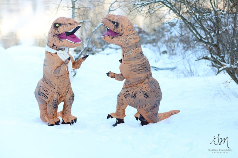 Dinosaurs are extinct, but true love is alive!