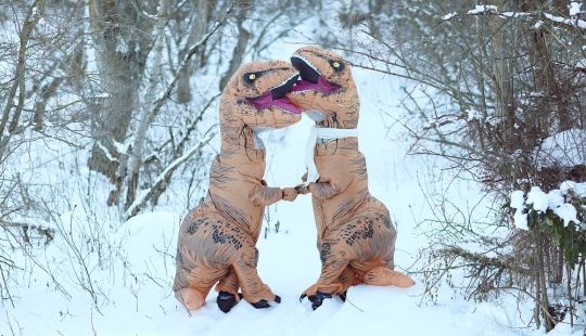 Dinosaurs are extinct, but true love is alive!