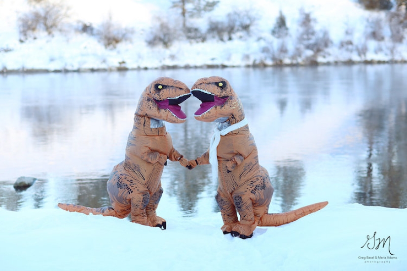 Dinosaurs are extinct, but true love is alive!