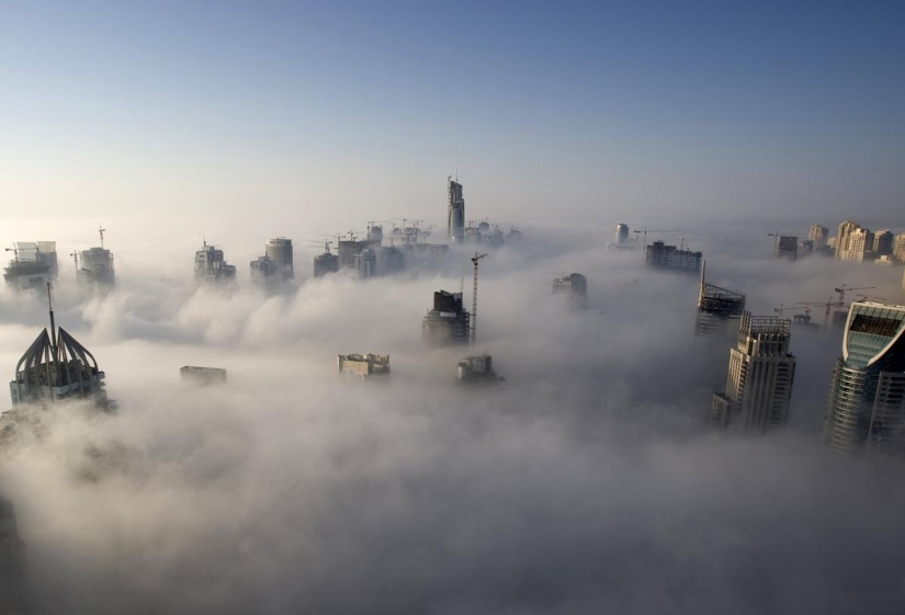 Dizzying and mesmerizing photos: cities in the clouds Dizzying and mesmerizing photos: cities in the clouds
