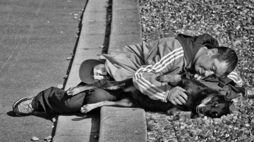 "Donado y robado" por el fotógrafo de rock de culto Igor Vereshchagin "Donado y robado" por el fotógrafo de rock de culto Igor Vereshchagin