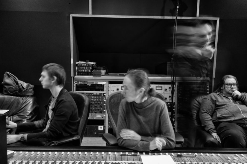 "Donado y robado" por el fotógrafo de rock de culto Igor Vereshchagin "Donado y robado" por el fotógrafo de rock de culto Igor Vereshchagin