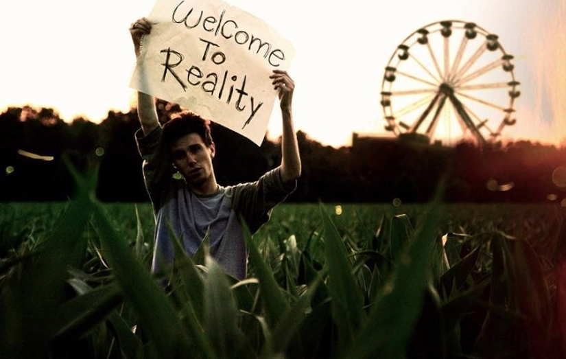 Dramatic self-portraits of a 19-year-old romantic Dramatic self-portraits of a 19-year-old romantic