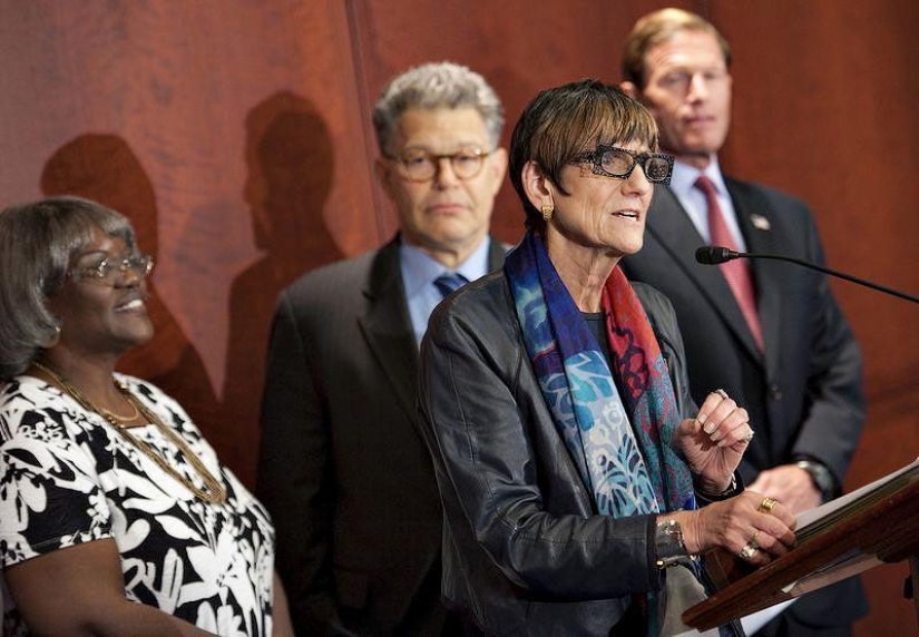 "Dress code? No, I didn’t hear ”: An extravagant female politician from the USA in hipster outfits